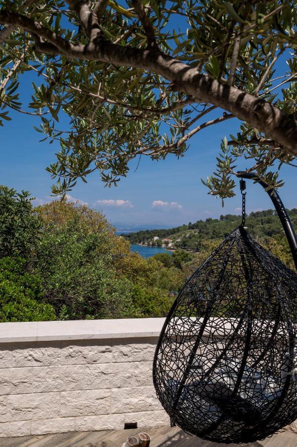Uniquely Designed Villa Ivana With Outdoor Jacuzzi Nearby The Pebble Banje Beach At The Island Of Solta Rogač Extérieur photo